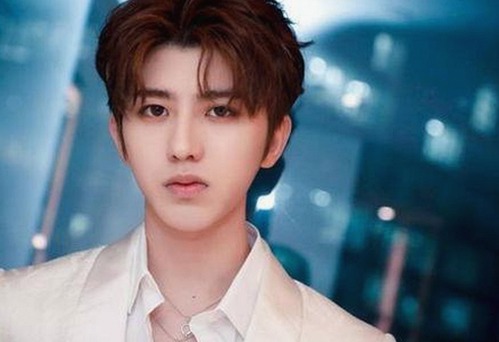 兔子直播间爆料娱乐圈夫妻内幕，吃瓜群众炸锅了！