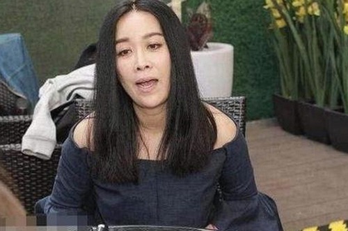 搞笑娱乐吃瓜君：幕后趣事与父母爱交织的明星世界